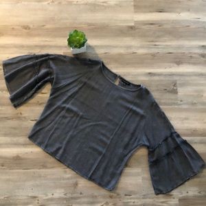 💙BELL SLEEVE BLOUSE SZ LARGE 💙